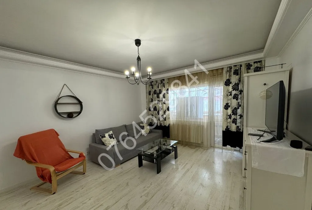 Garsoniera Alba Iulia Decebal Str Mesterul Manole 4 la 10 min metrou