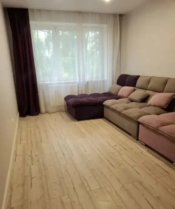 De inchiriat apartament 1 camera in zona Buziasului