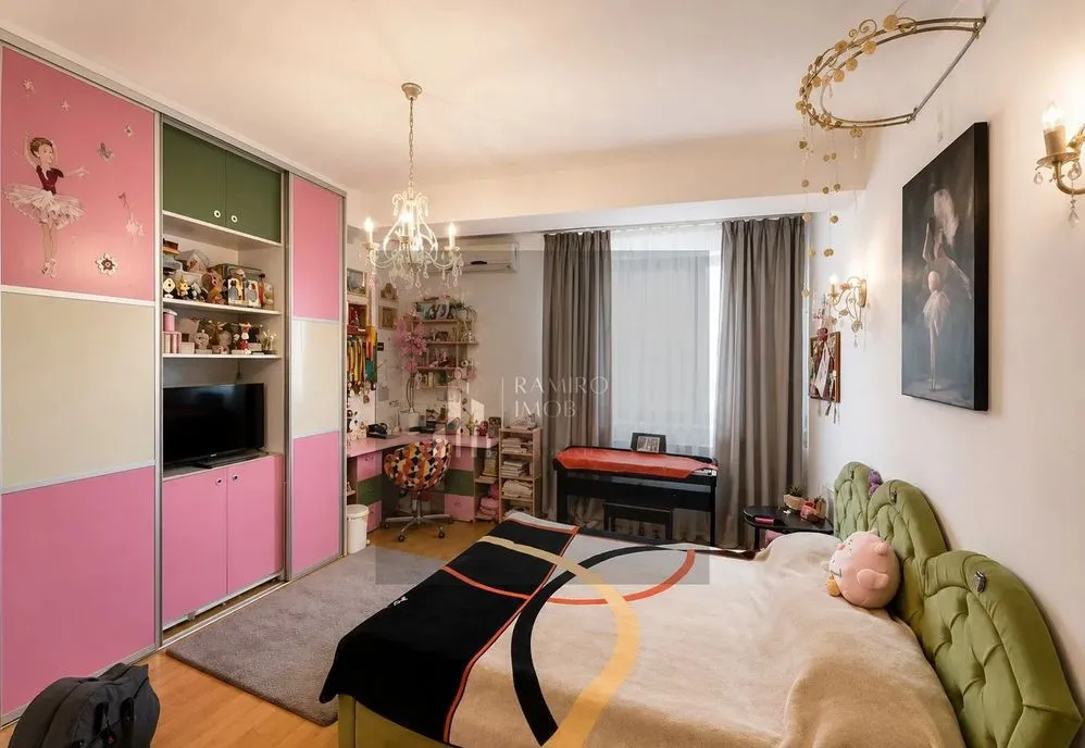 Casa Tineretului / Oraselul copiilor