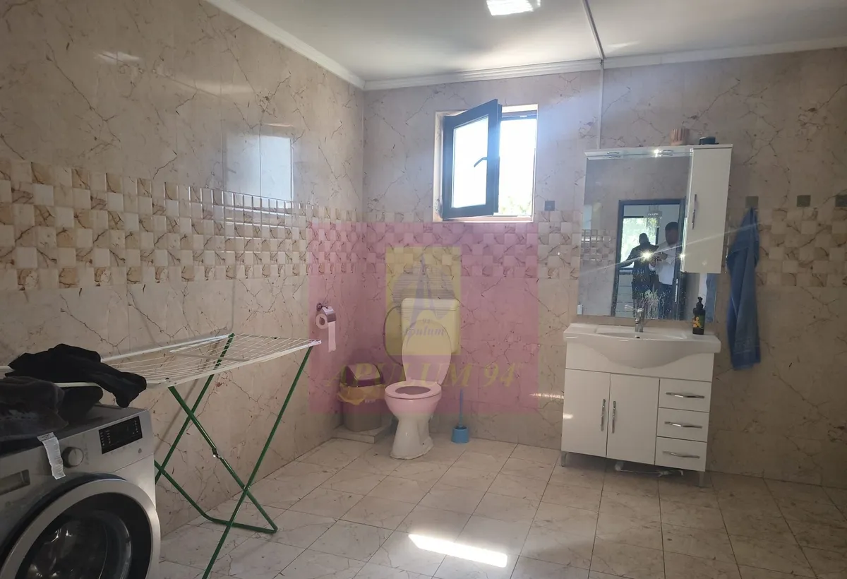 Vila Nitu Vasile 4 camere 270 mp teren