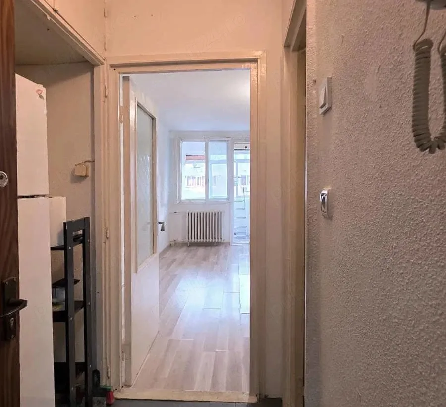 Lujerului Str Timonierului 2 minute de metrou garsoniera 32 mp