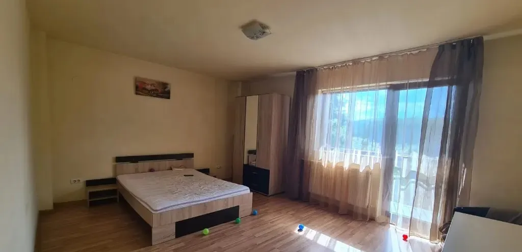 Oferind spre inchiriere garsoniera in Curtea de Arges