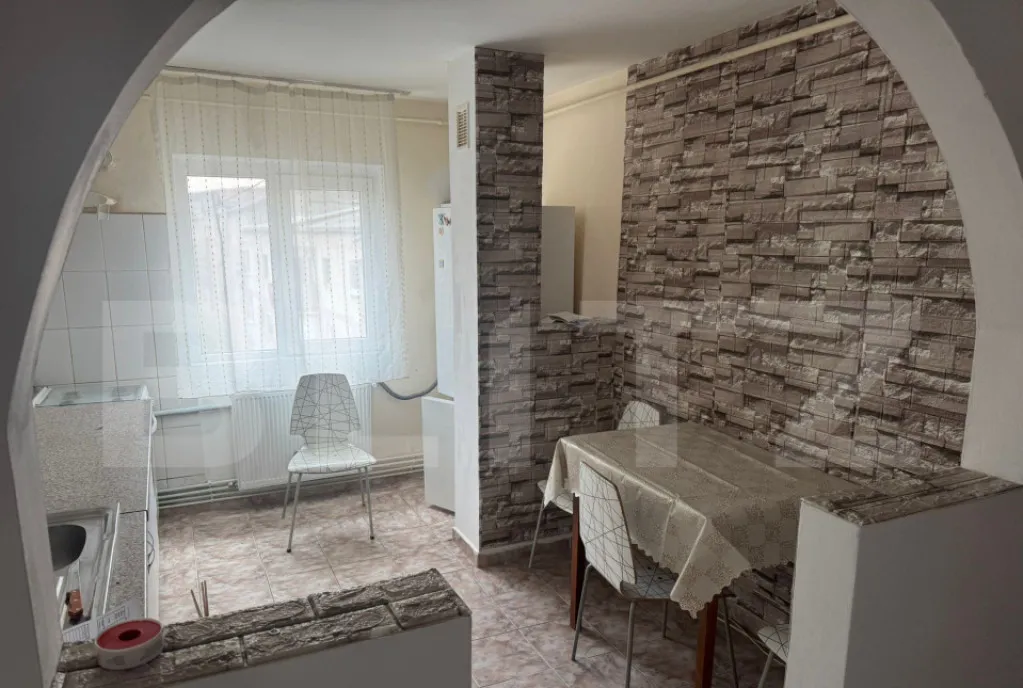 Apartament 3 camere decomandat 68 mp - spatios si bine