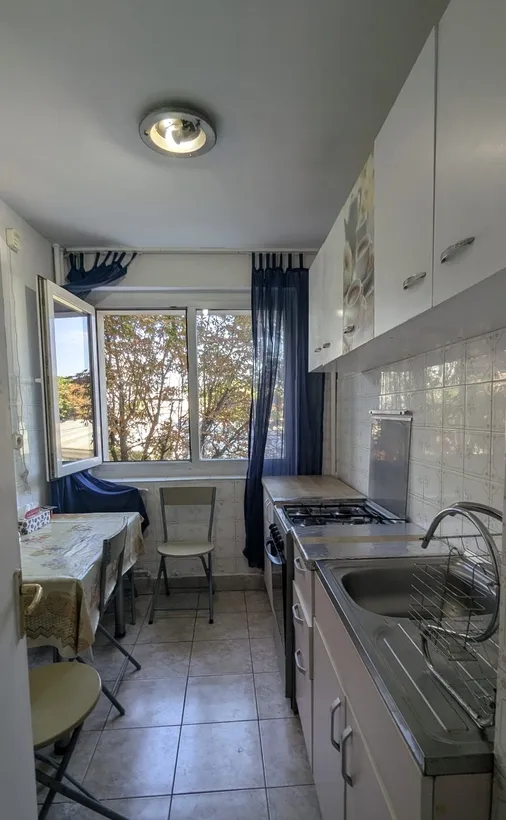 1 minut Metrou Dristor Bloc Reabilitat 3 Camere 70 mp ac