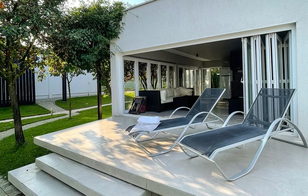 Private Estate langa Bucuresti Vila Piscina Sport Court