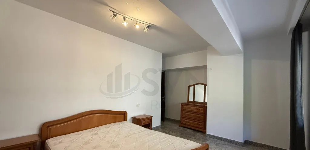 Apartament 4 camere Aviatorilor 138 mp