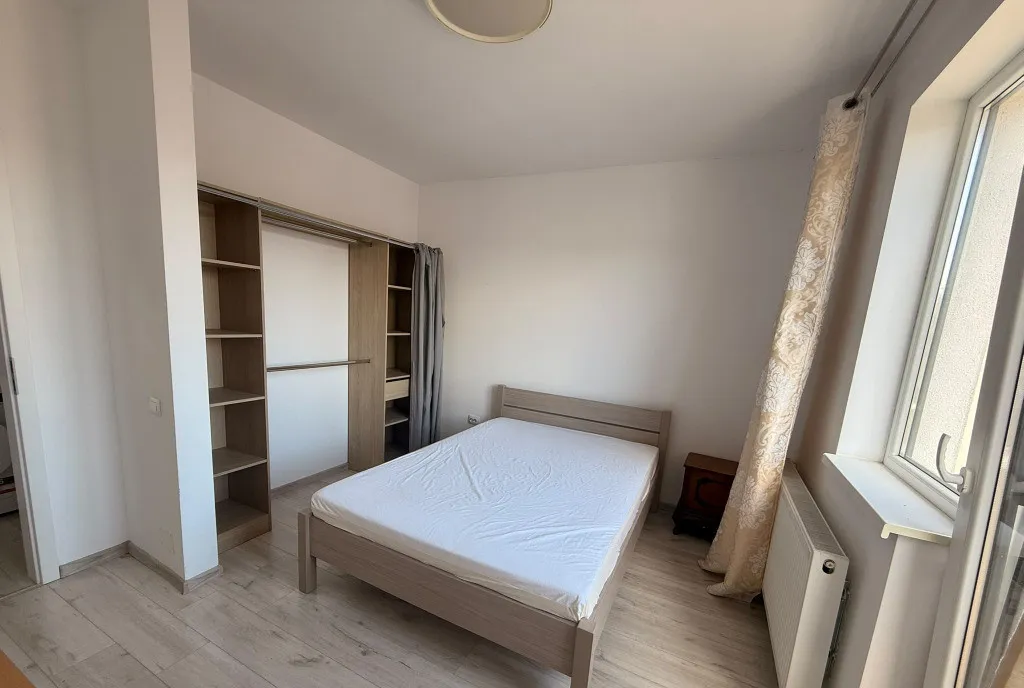 Apartament 2 camere semidecomandat zona Sesu de sus