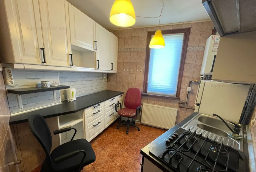 Birou 3 Camere Piata Traian Calea Calarasi Popa Nan