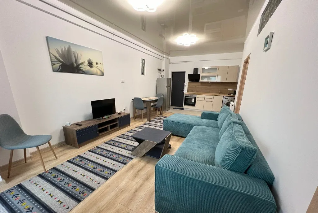 Vand apartament cu 3 camere in Mamaia Nord