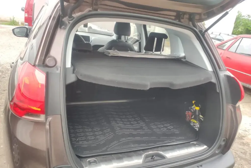 Peugeot 2008 Allure 2014 - masina personala cu istoric 6 500 eur