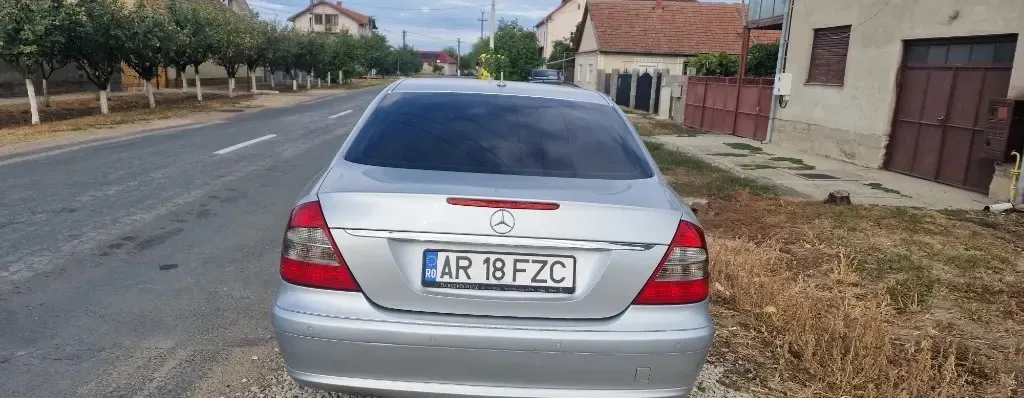 Mercedes E220CDI 170CP an 2007 4 850 eur