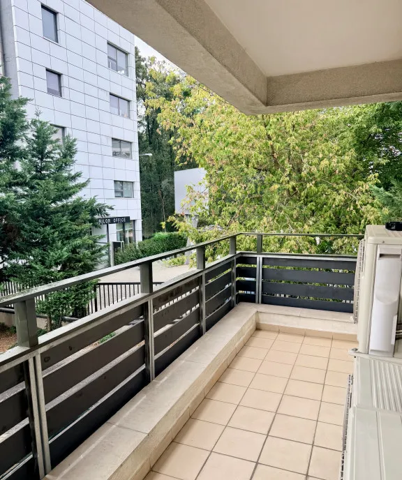 Inchiriez apartament 3 camere Natura Residence