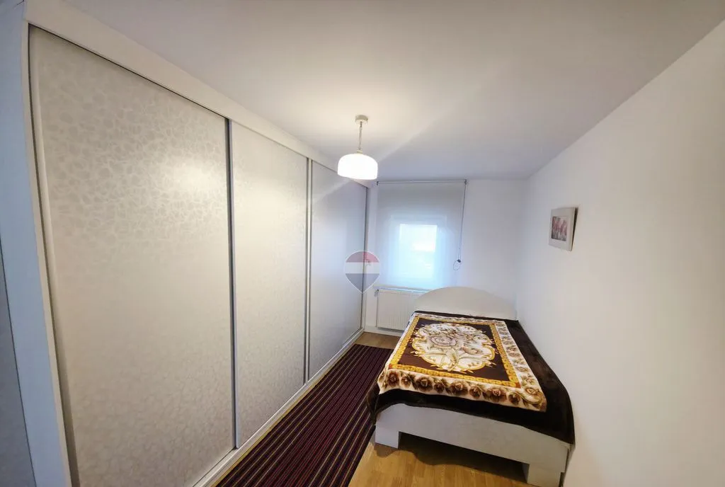 Casa / Vila cu 3 camere de vanzare