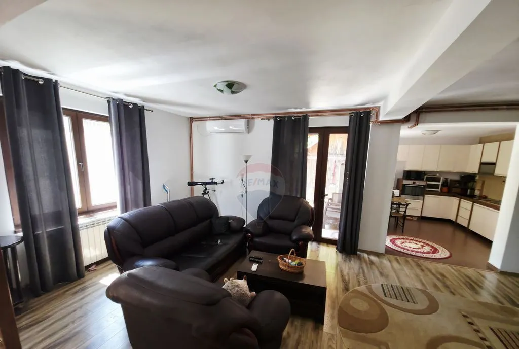 Casa de vanzare - Zona Centrala Piatra Neamt
