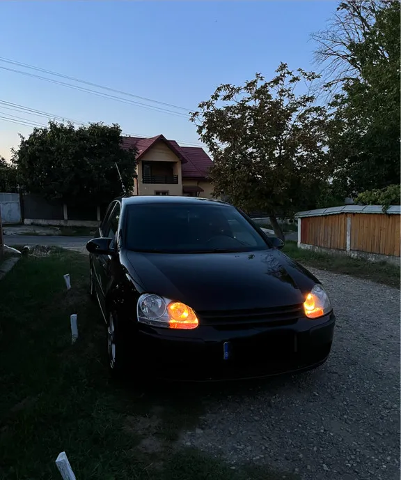 Volkswagen Golf 5 2 300 eur