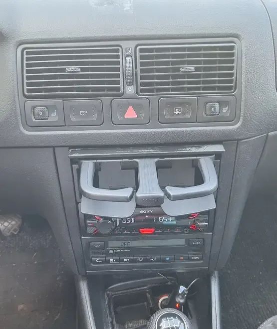 Volkswagen Golf IV edition 1 4 16V 75 CP