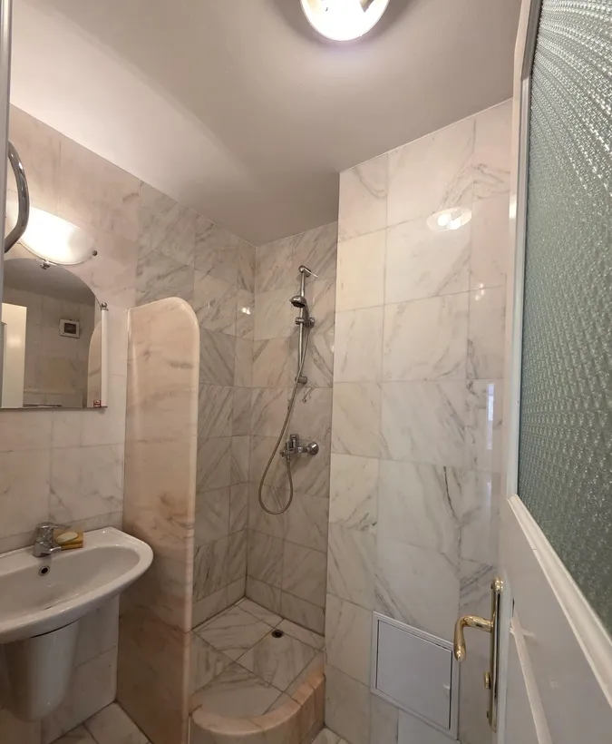 Calea 13 Septembrie Marriott Apartament 3 camere 700 Euro