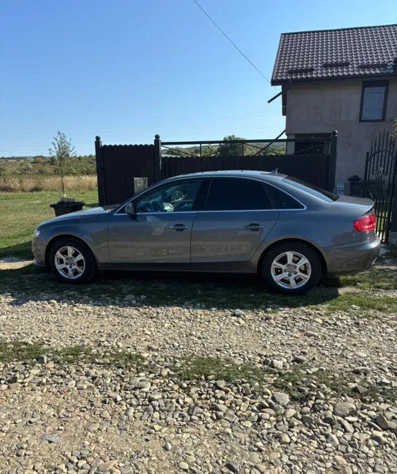 Audi A4 B8 2 0 TDI Automata ndash 2012 V Acirc ND / SCHIMB 6 000 eur