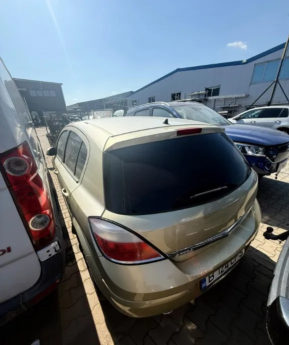 Opel Astra H 1 8 Benzina ndash 2004 400 eur
