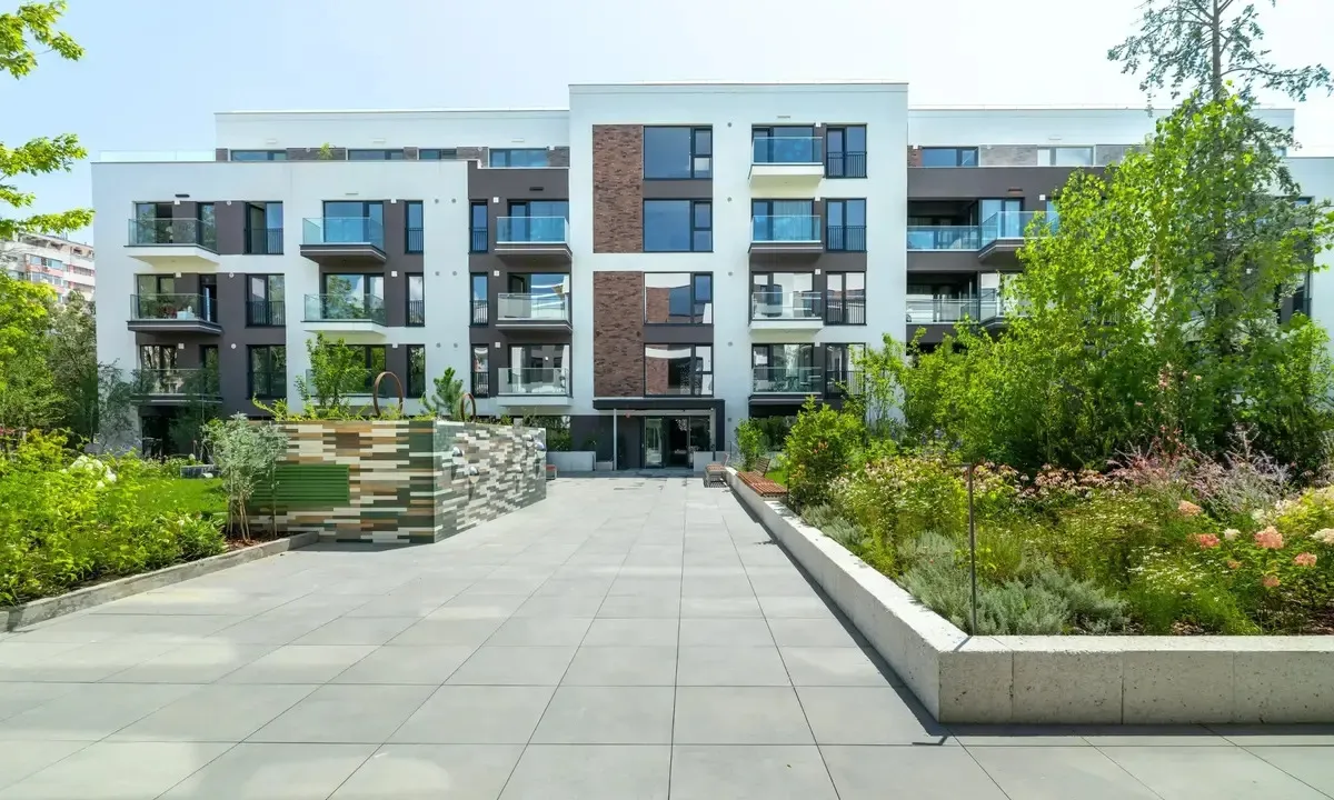 Titu Maiorescu apartament modern cu 3 camere si gradina privata mutare imediata