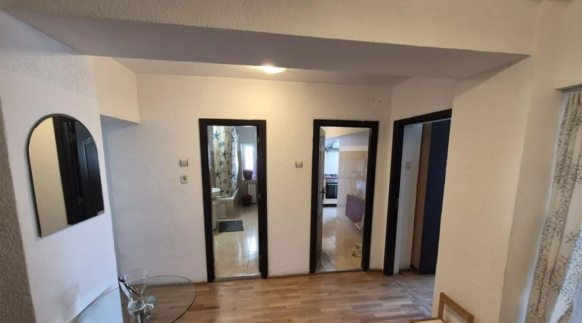 Piata Alba Iulia la cec Bank 3 camere