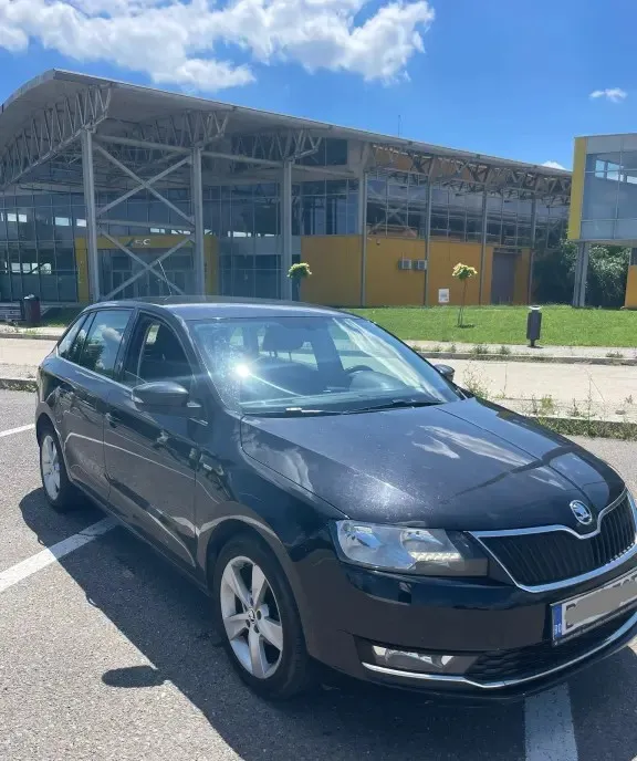 Skoda Rapid cutie automata 6 200 eur