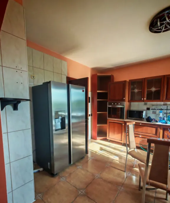 Casa 4 camere pe un teren de 678 00 mp in zona