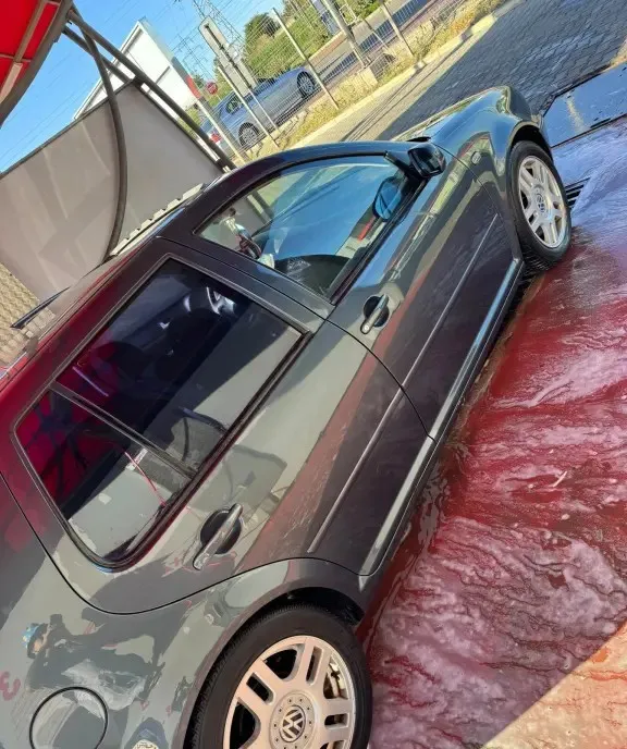 Golf IV - 1 8 950 eur