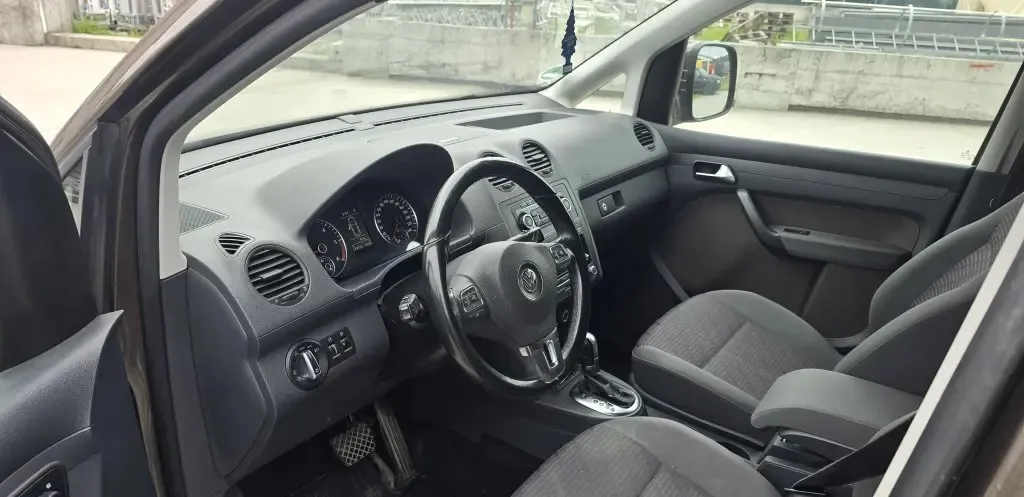 Volkswagen Caddy lung 8 500 eur