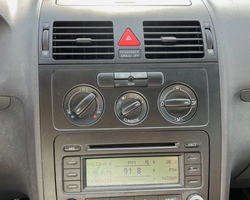 Volkswagen Touran 1 9 TDI 2 299 eur