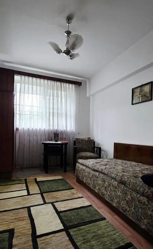 Drumul Taberei Valea Ialomitei langa metrou