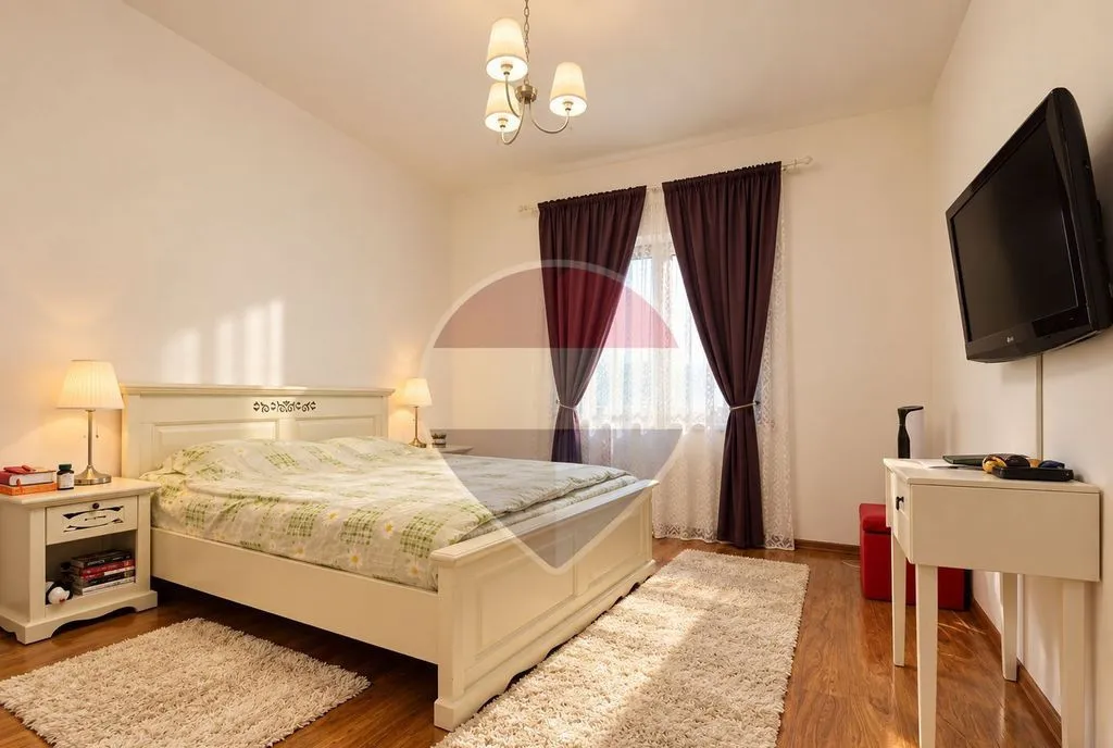 De vanzare Apt 2 camere mobilat si utilat Loc de parcare