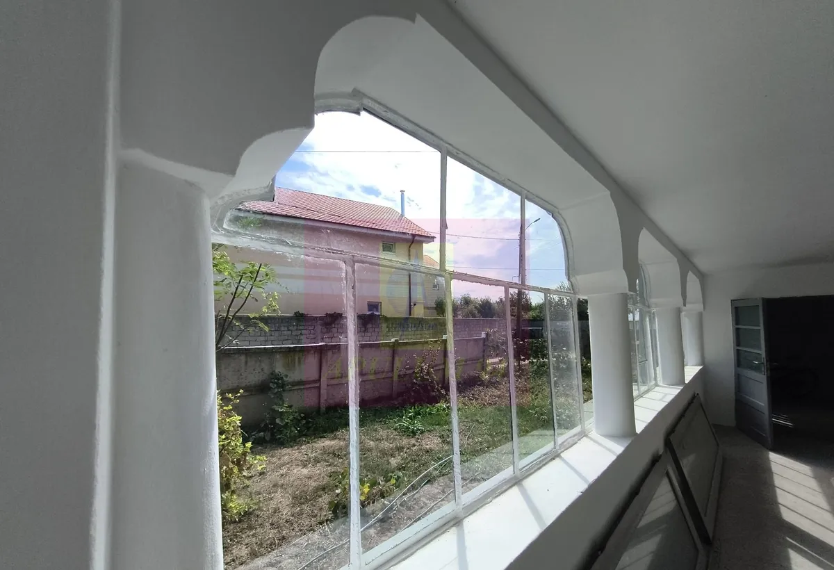 Casa cu farmec rustic si 500 mp la 15 min de Bucuresti