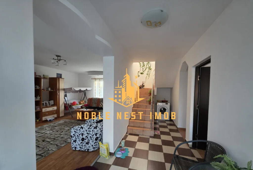 Casa P E M 2340 mp teren valea marului