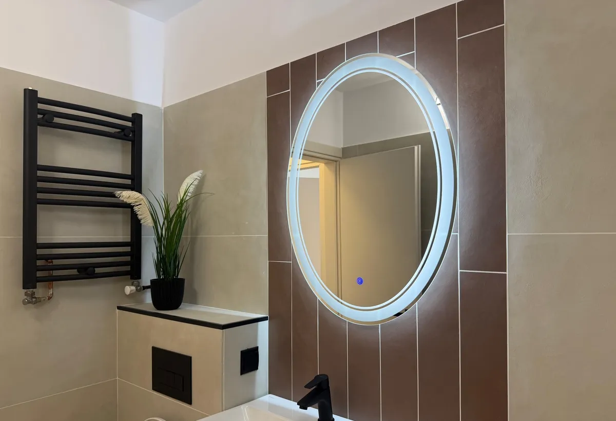 Doua camere apartament decomandat totul nou nelocuit dupa renovare