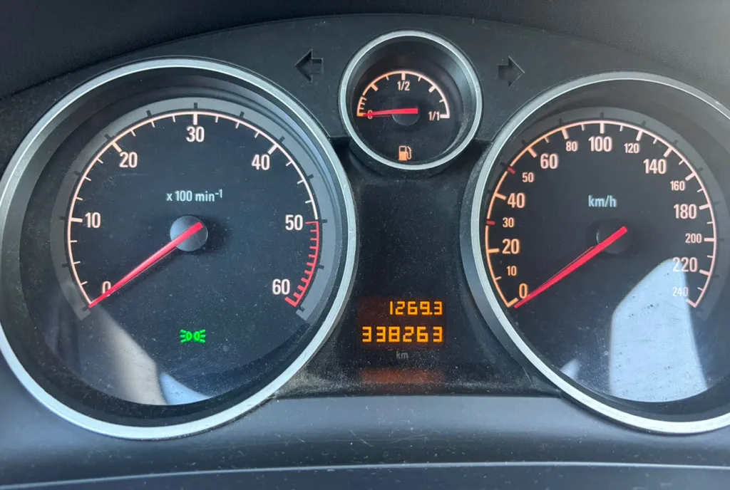 Opel Zafira 1 9 CDTI 120 CP motorina 9 500 lei