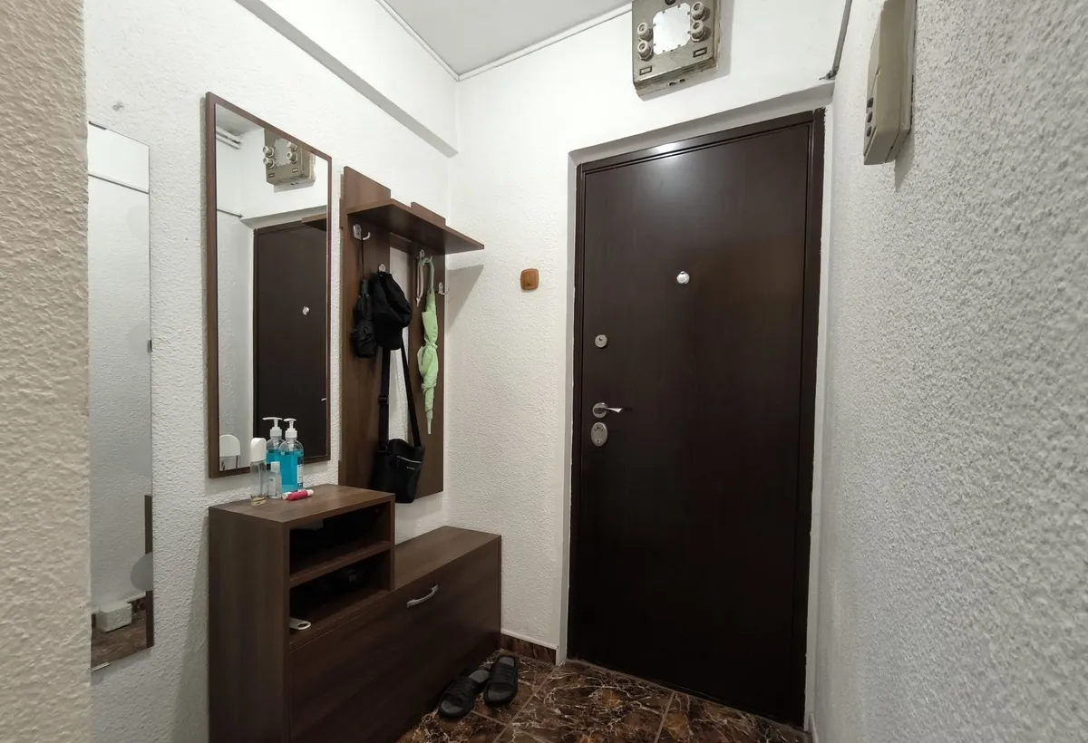 Apartament 2 camere decomandat anvelopat Drumul Taberei metrou Favorit
