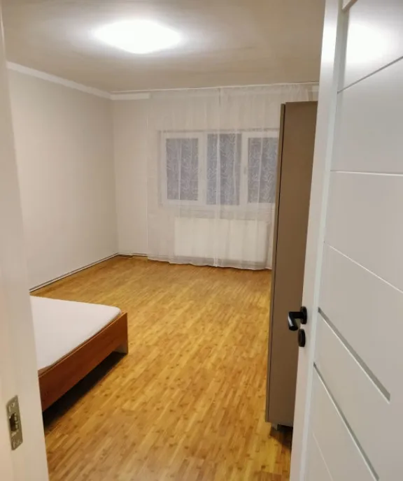 Apartament 2 camere semidecomandat 57 20 mp Cluj Zona Lom