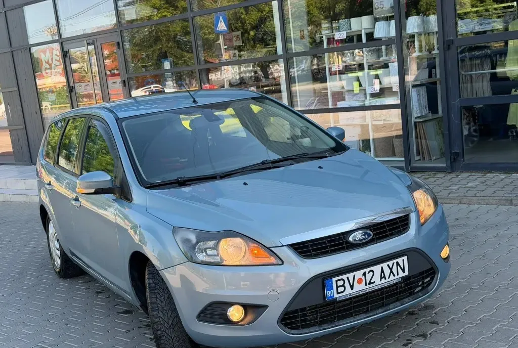 Ford Focus 2009 // 1 6 // manuala 1 990 eur