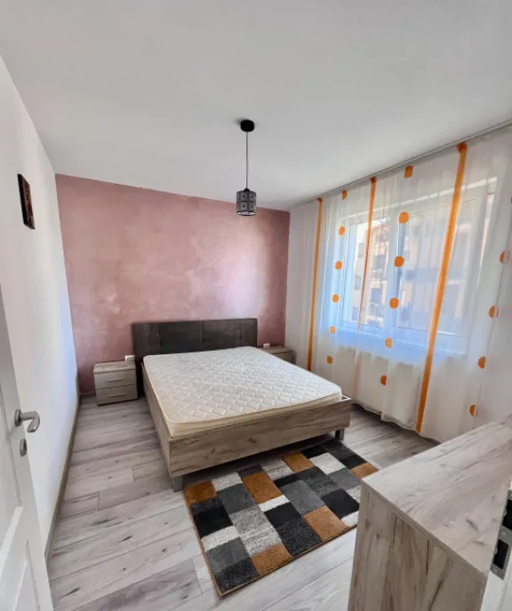 Apartament cu 2 camere 55 2 mp balcon 8 8mp in Floresti zona