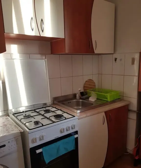 Garsoniera aproape de Liceul de Informatica proprietar