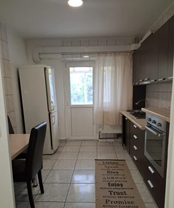 Apartament 2 camere decomandat Plantelor etaj 2