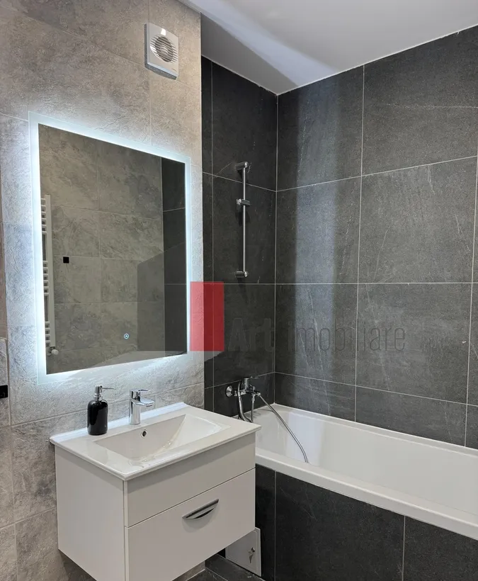 Apartament 3 camere Crangasi Grozavesti Politehnica cu loc de parcare
