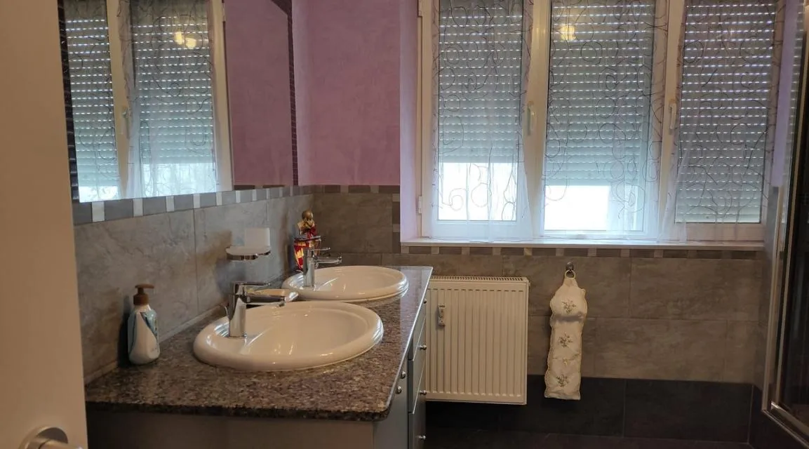 2 camere Aleea Fetesti cu loc de parcare