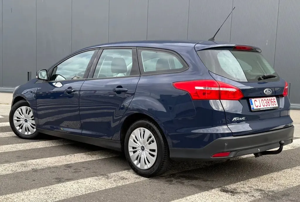 Ford Focus 1 5TDCi/Navi/Led/Euro6//Pachet Iarna/2016 5 390 eur