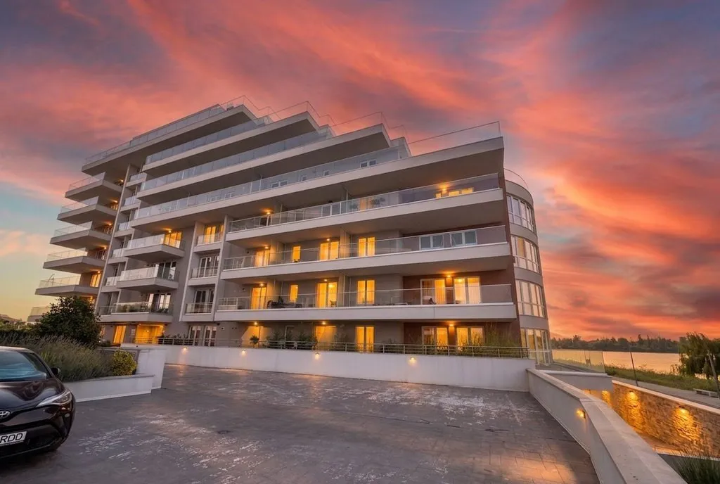Apartament lux cu vedere panoramica la Lacul Cernica