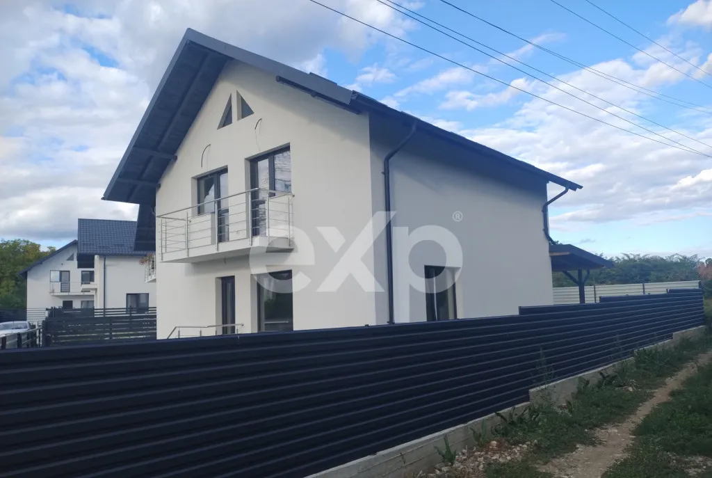 Bradu Casa Teren 400 mp Predare la cheie