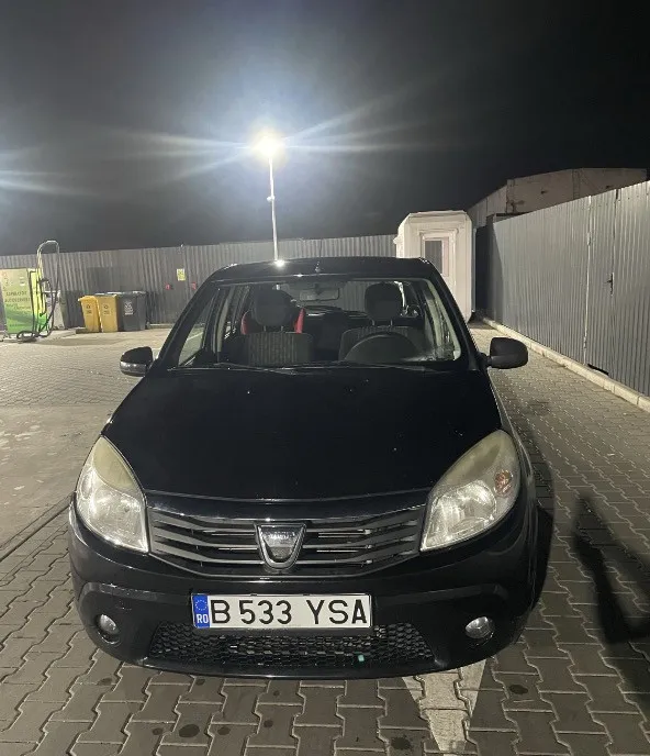 Dacia Sandero 2011 1 2L / 200k km 2 000 eur