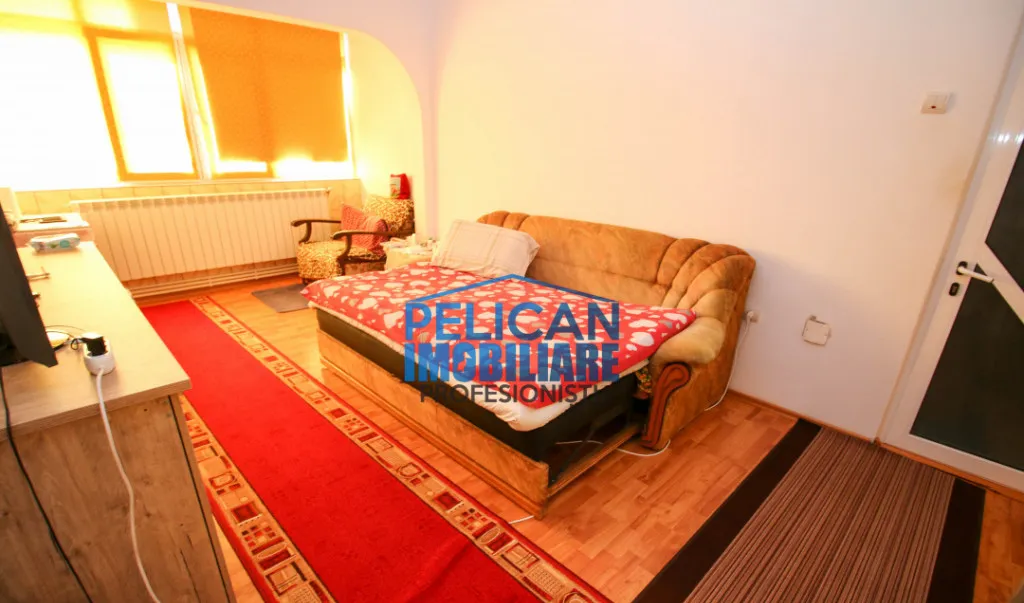 Vest 2 camere etaj 1 centrala proprie