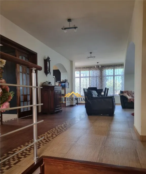 Apartament 3 camere maxim gorki